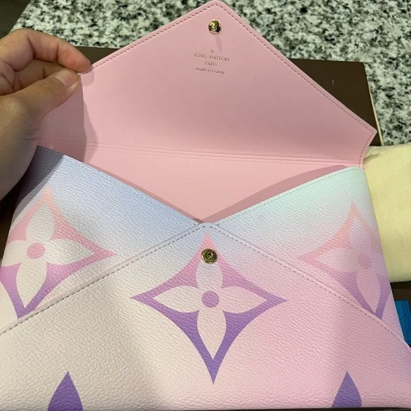 Louis Vuitton Pink and Purple Monogram Clutch - Picture 4 of 6